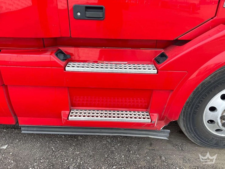 2017-volvo-vnl-760-t/a-sleeper-cab-truck-tractor-image-37