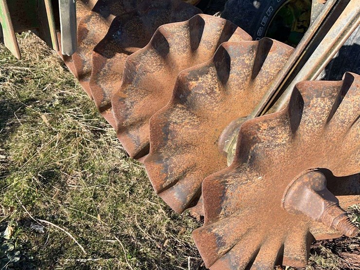 john-deere-230-image-8