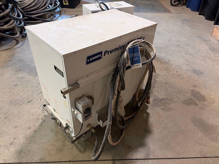 l.b.-white-premier-170-df-portable-heater-image-1