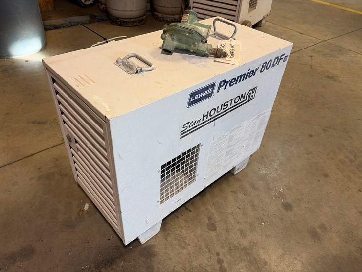 l.b.-white-premier-80-df-portable-heater-image-3