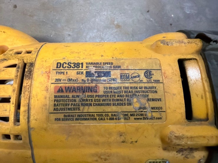 assortment-of-dewalt-battery-powered-hand-tools-image-19