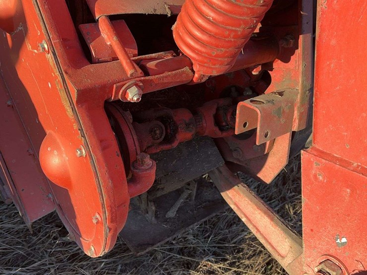 new-holland-415-image-9