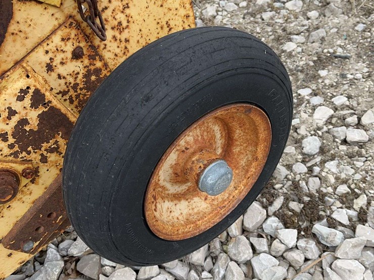 new-holland-851-image-16