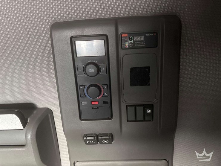 2018-volvo-vnl-760-t/a-sleeper-cab-truck-tractor-image-26