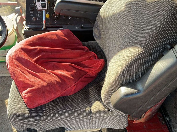 1992-massey-ferguson-8570-image-15