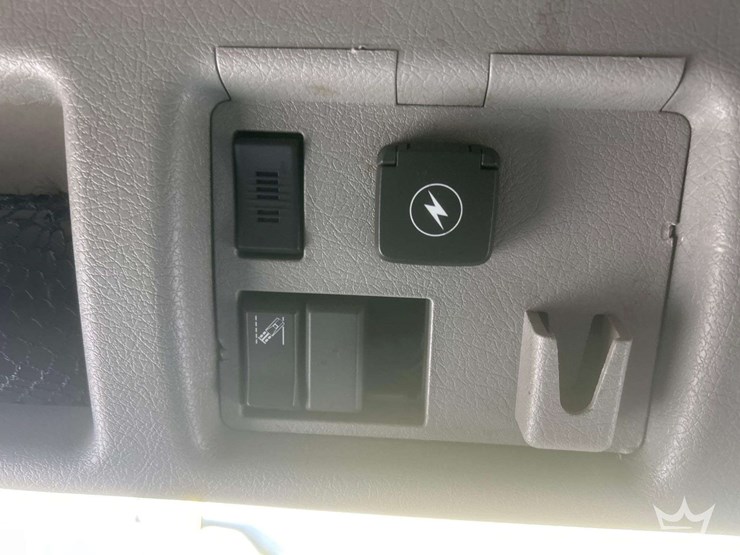 2018-volvo-vnl-760-t/a-sleeper-cab-truck-tractor-image-43