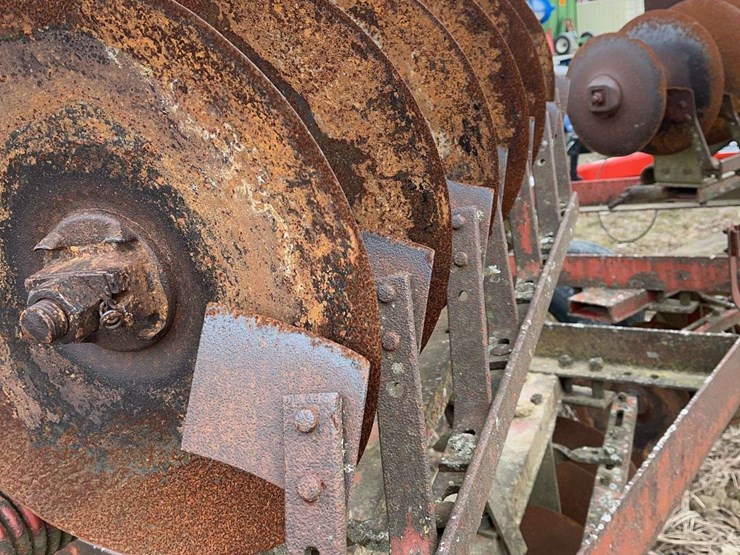 international-18ft-manual-fold-disk-with-tandem-axle-image-6