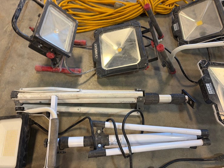assortment-of-flood-lights-image-8