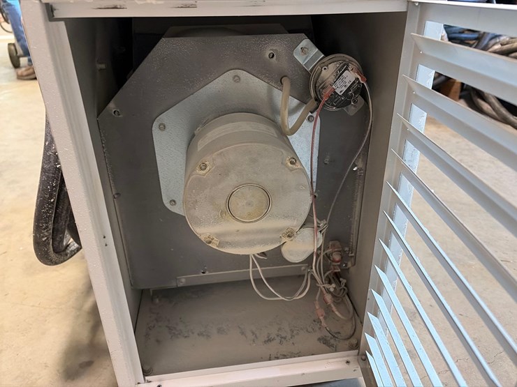 l.b.-white-premier-80-df-portable-heater-image-10