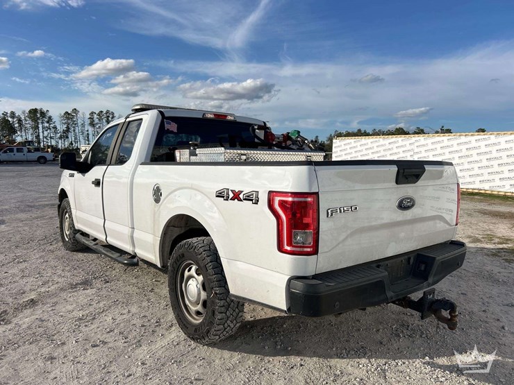 2017-ford-f150-image-4