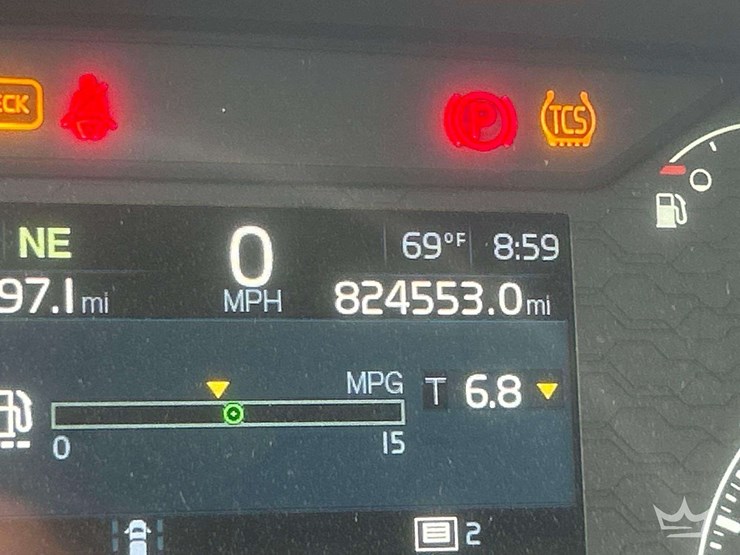 2018-volvo-vnl-760-t/a-sleeper-cab-truck-tractor-image-7