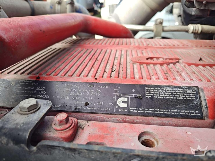 2022-peterbilt-567-image-11