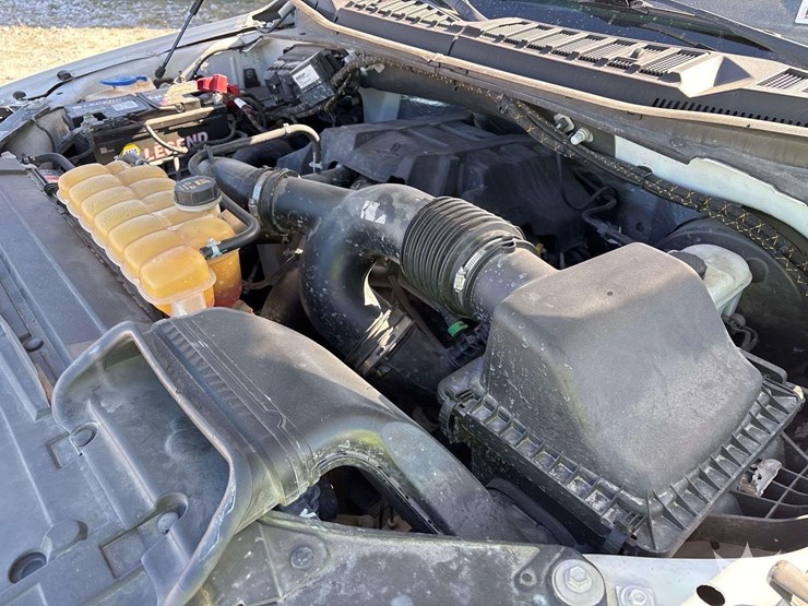 2016-ford-f150-image-14