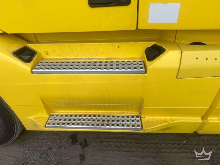 2018-volvo-vnl-760-t/a-sleeper-cab-truck-tractor-image-23