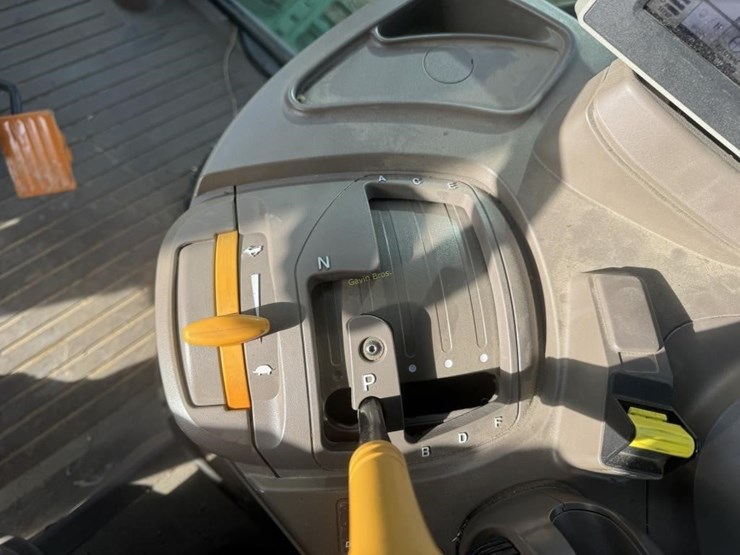 john-deere-6130r-image-18