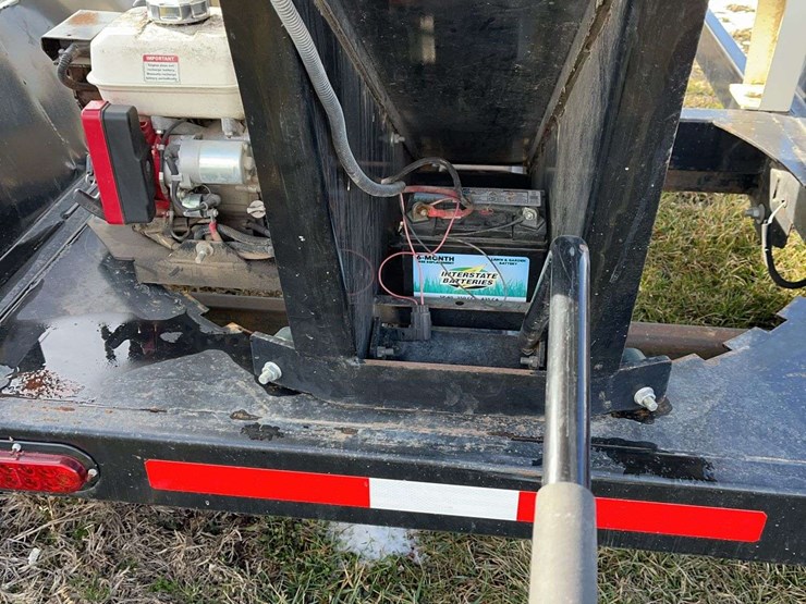 friesen-seed-titan-2se-seed-tender,-holds-2-pro-boxes,-honda-engine,-electric-start,-s/n:-41843-image-9