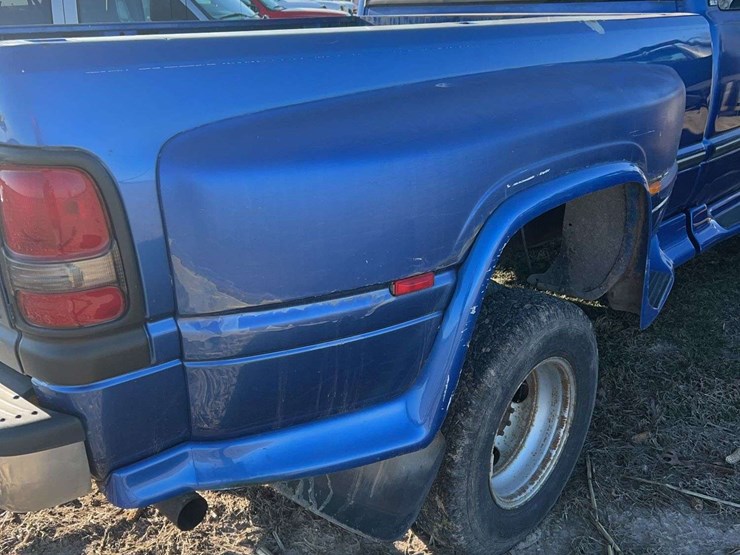 1996-dodge-3500-image-10