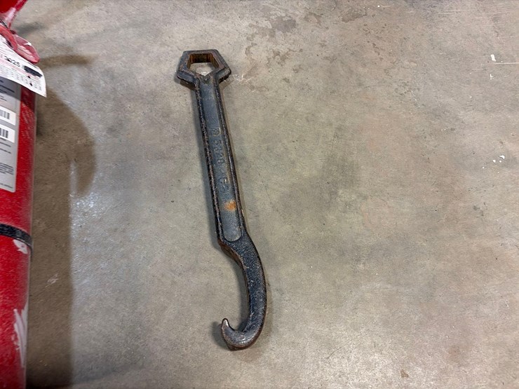 assortment-of-fire-extinquishers-image-9