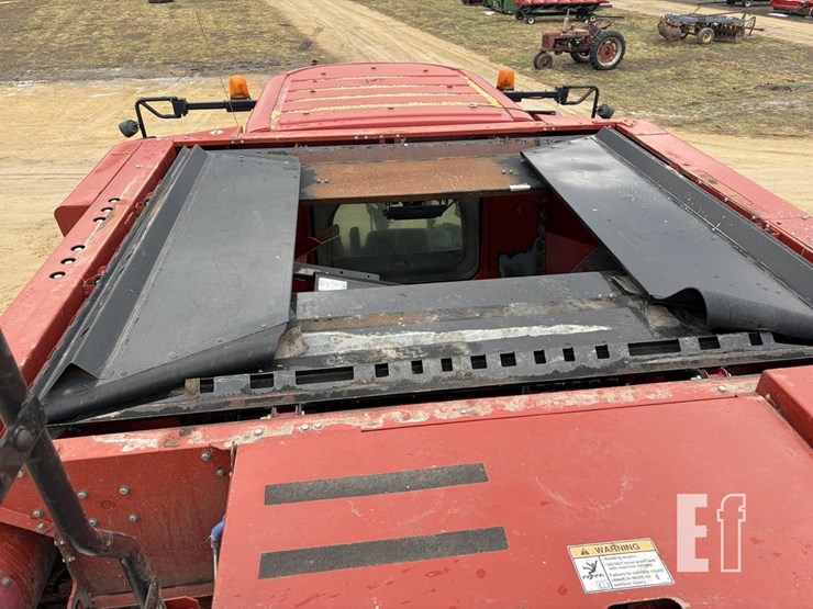 2012-case-ih-7120-image-21