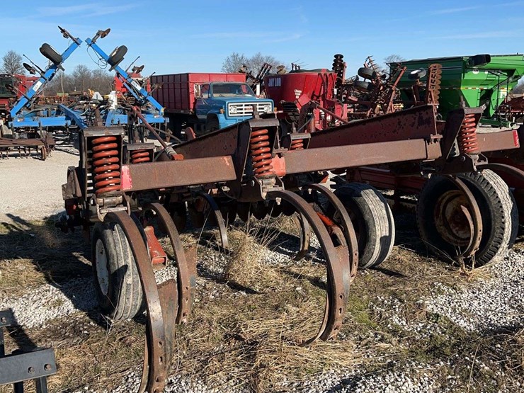 hesston-2540-image-4