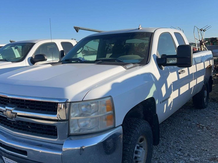 2008-chevrolet-2500hd-image-1