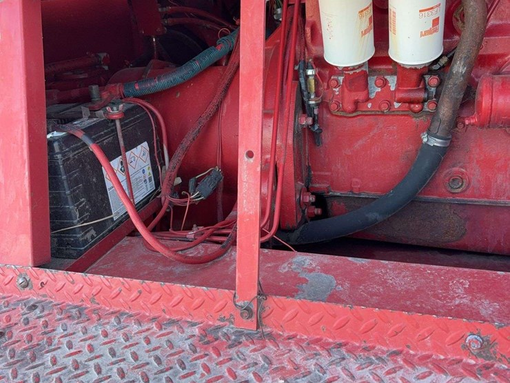 international-1660-combine-image-19