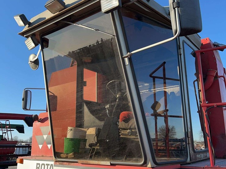 1992-massey-ferguson-8570-image-12