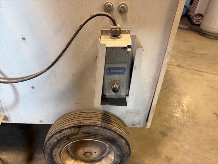 l.b.-white-premier-350df-heater-image-14