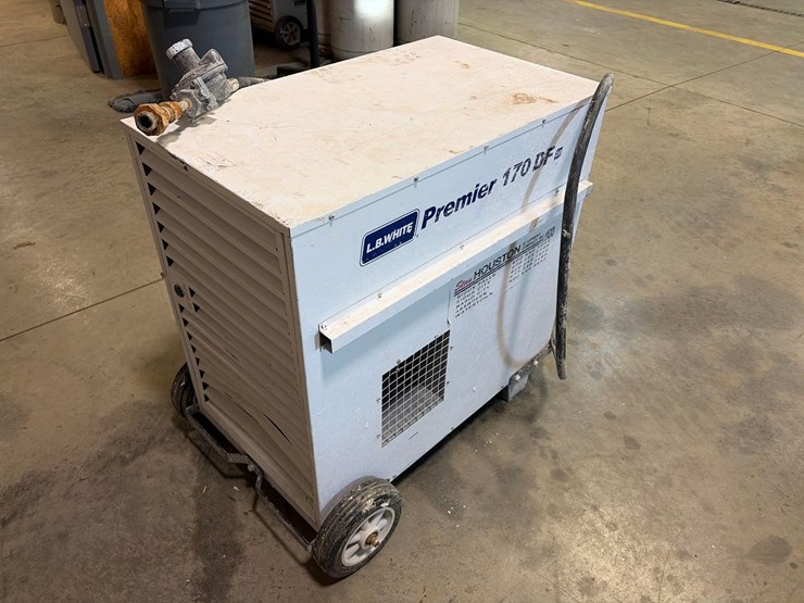 l.b.-white-premier-170-df-portable-heater-image-3