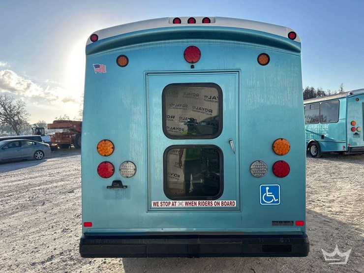 2019-ford-e450-image-31