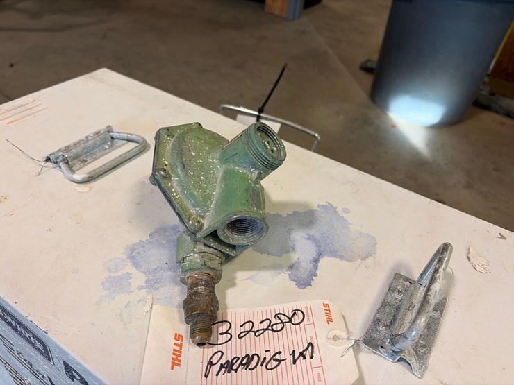 l.b.-white-premier-80-df-portable-heater-image-5