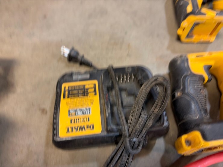 assortment-of-dewalt-battery-powered-hand-tools-image-12