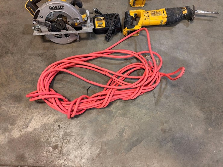 assortment-of-dewalt-battery-powered-hand-tools-image-2