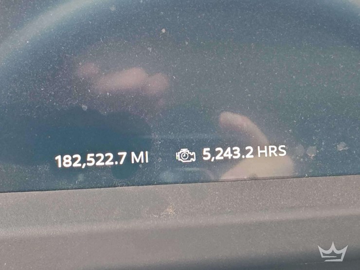 2022-peterbilt-567-image-9