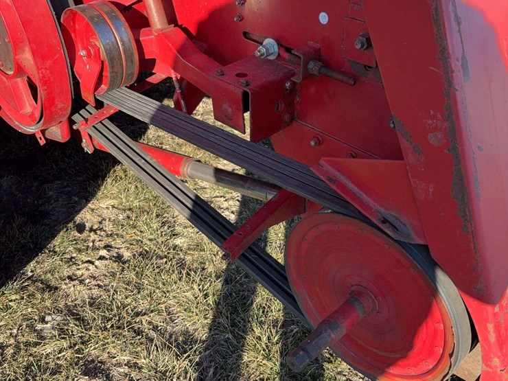 international-1660-combine-image-4