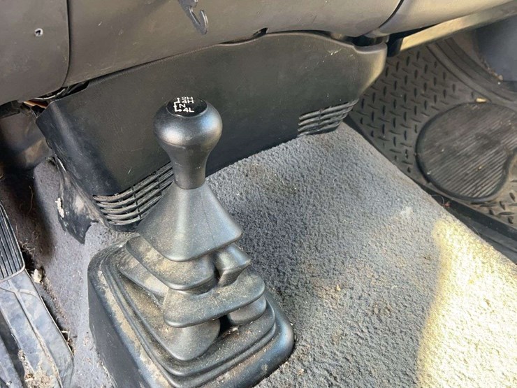 2001-ford-f150-image-17