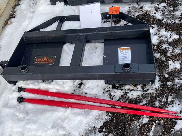 #1450-•-unused-landhonor-skidsteer-bale-spear-image-2