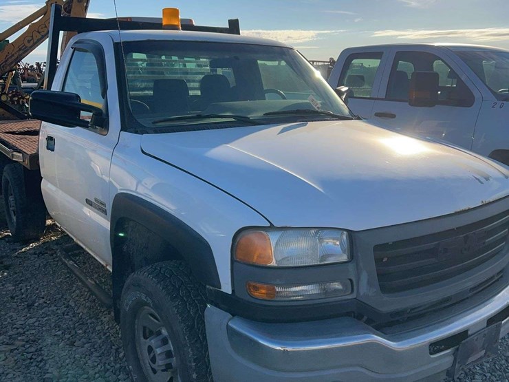 2007-gmc-3500-image-2