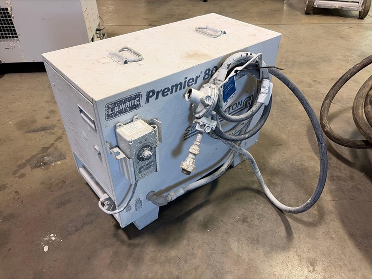 l.b.-white-premier-80-df-portable-heater-image-3