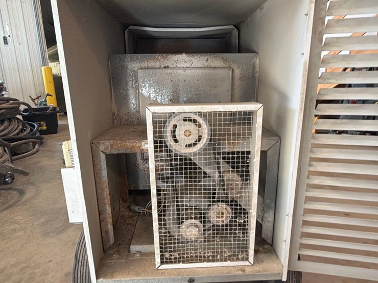 l.b.-white-premier-350-df-portable-heater-image-16