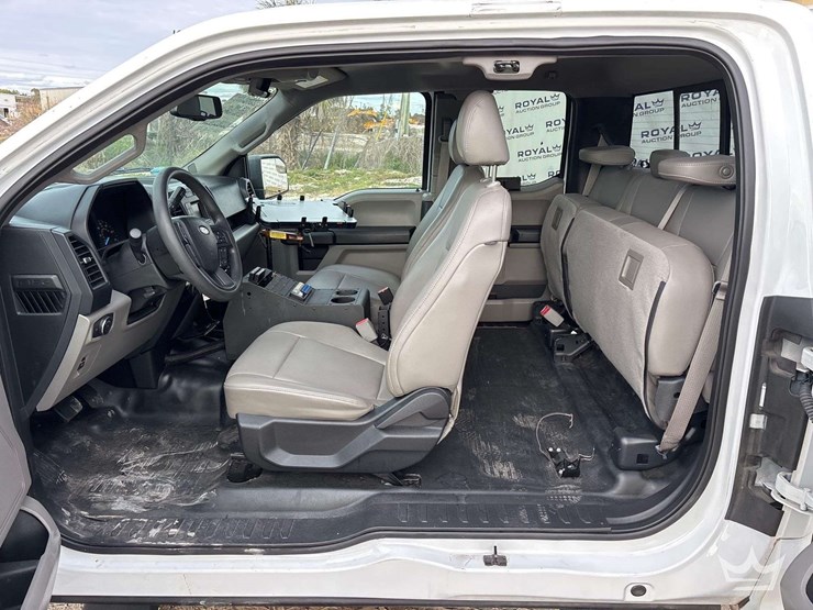 2016-ford-f150-image-13