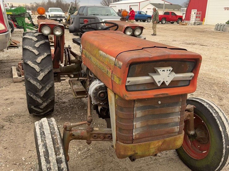 massey-ferguson-135-image-6