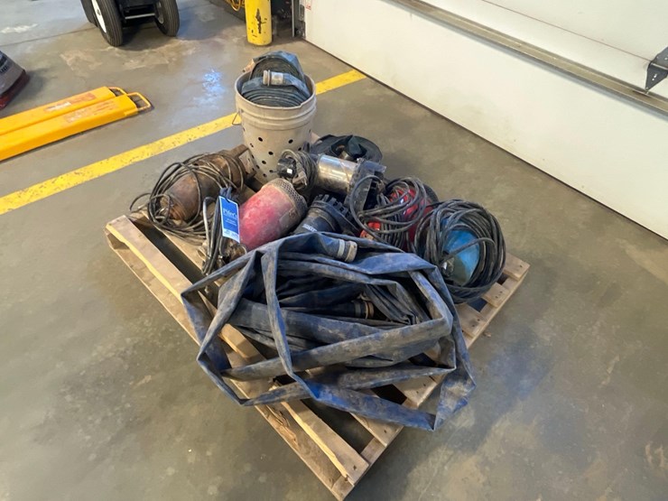multiple-submersible-pumps-w/hose-image-2