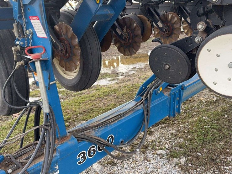 kinze-3600-image-6