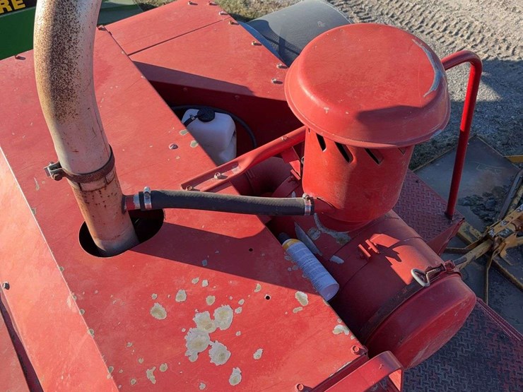 international-1660-combine-image-16