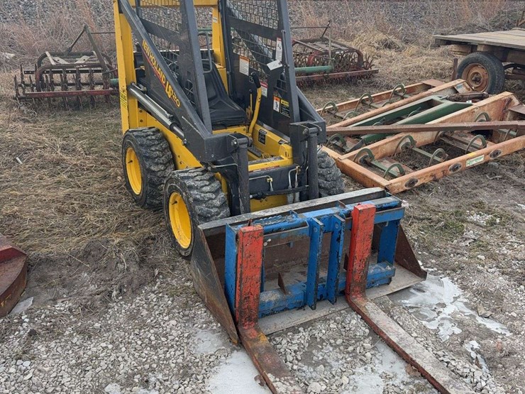 new-holland-ls120-image-1