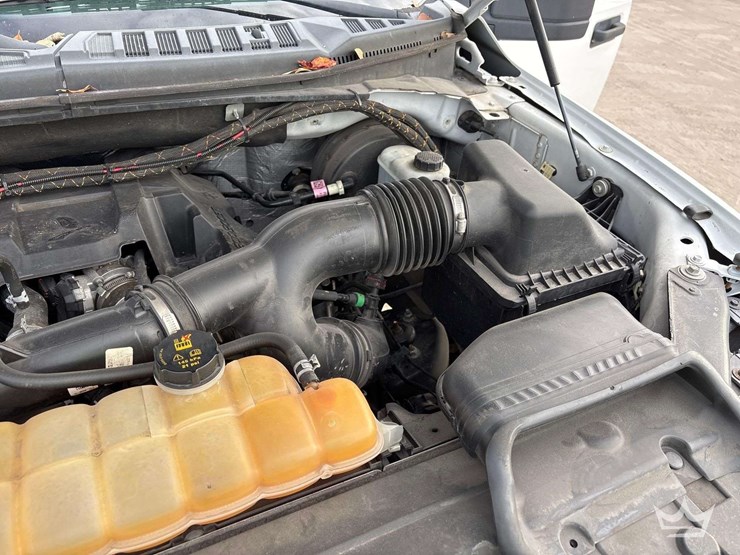 2016-ford-f150-image-9