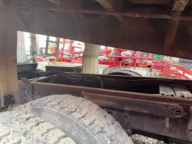 2001-international-2001-image-12