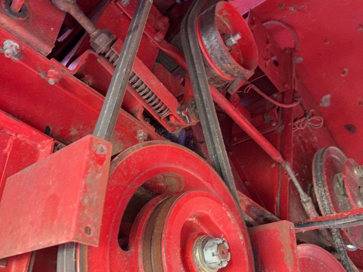 international-1660-combine-image-7