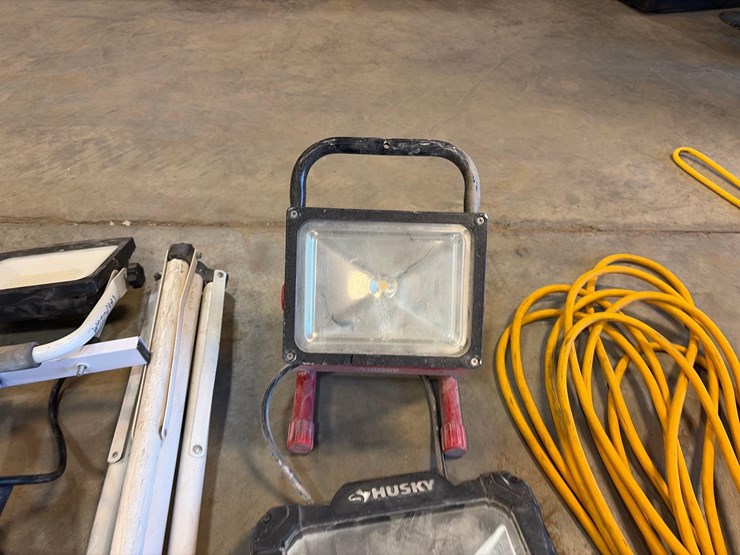 assortment-of-flood-lights-image-3